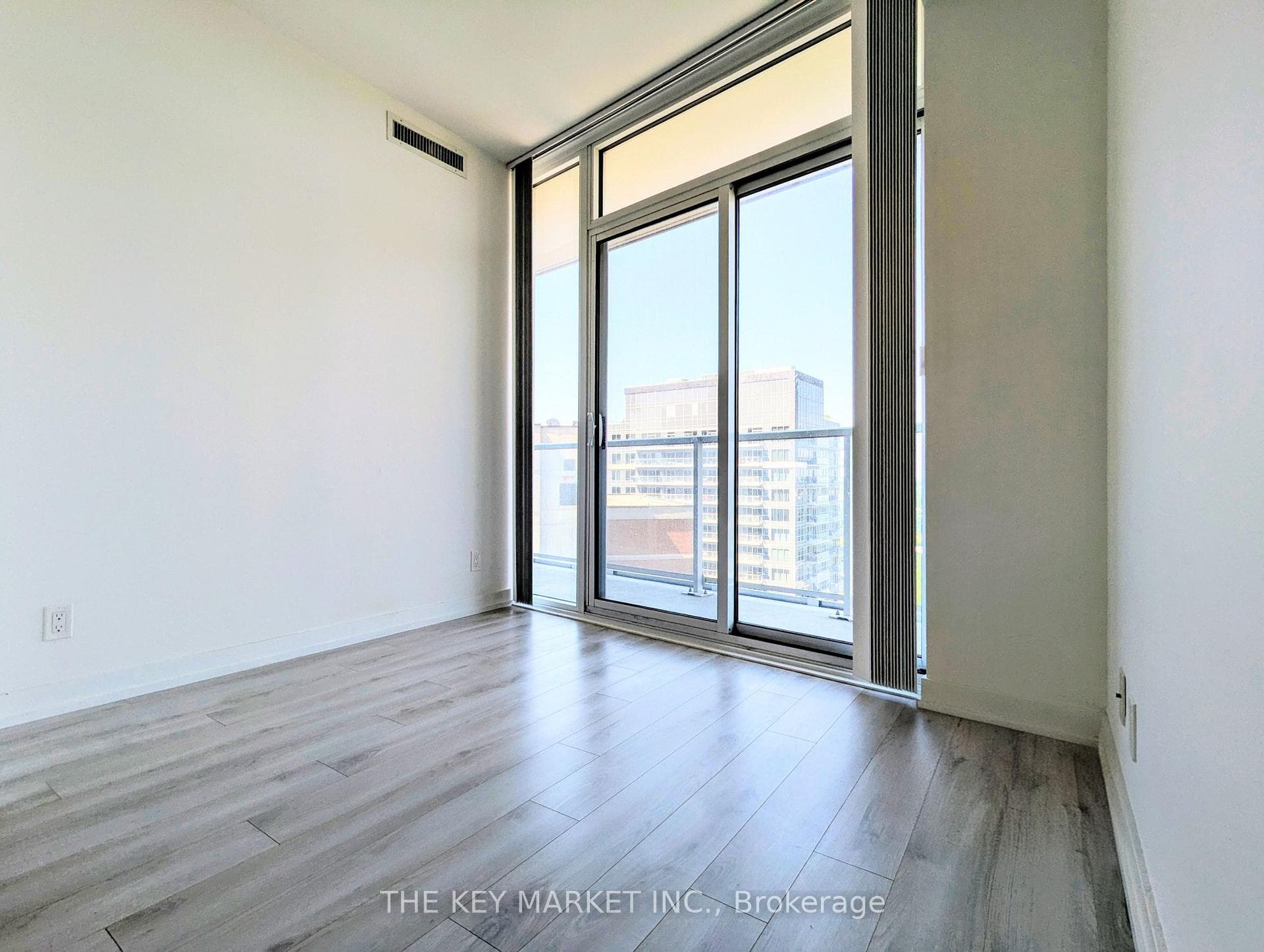 33 Helendale Avenue Unit 1511 photo 15