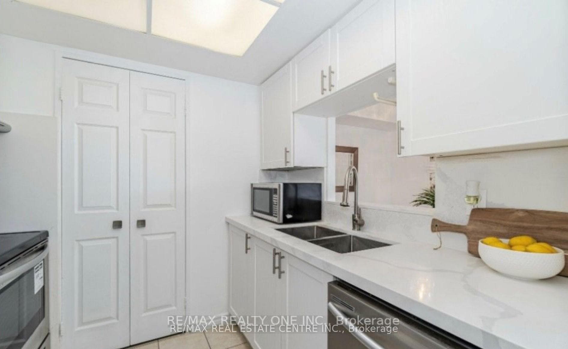 285 Enfield Place Unit 1008 photo 12