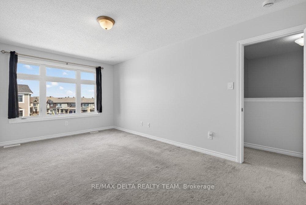 94 FEATHERTOP Lane photo 34