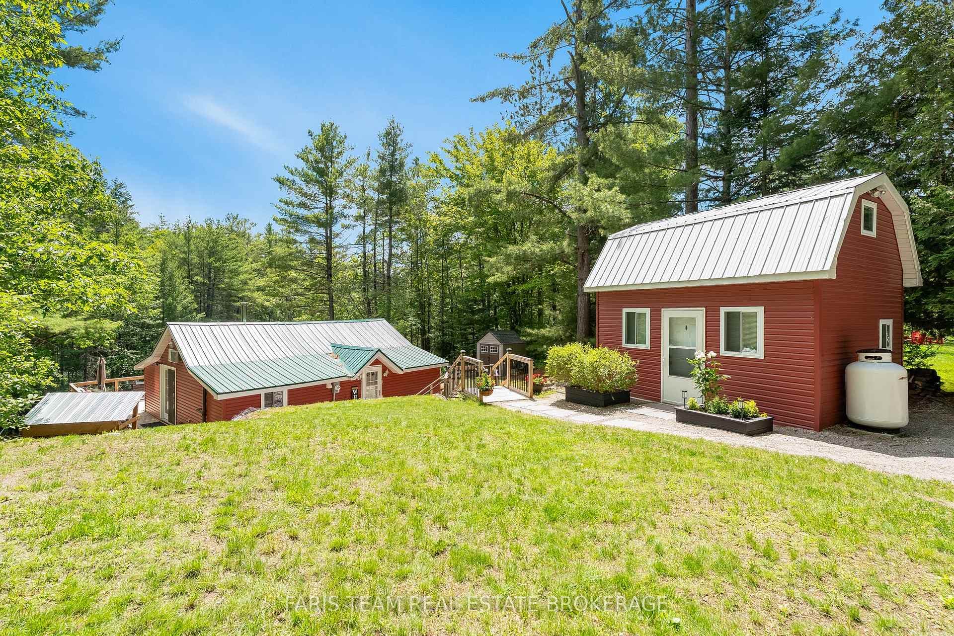 24 Black River Road photo 3