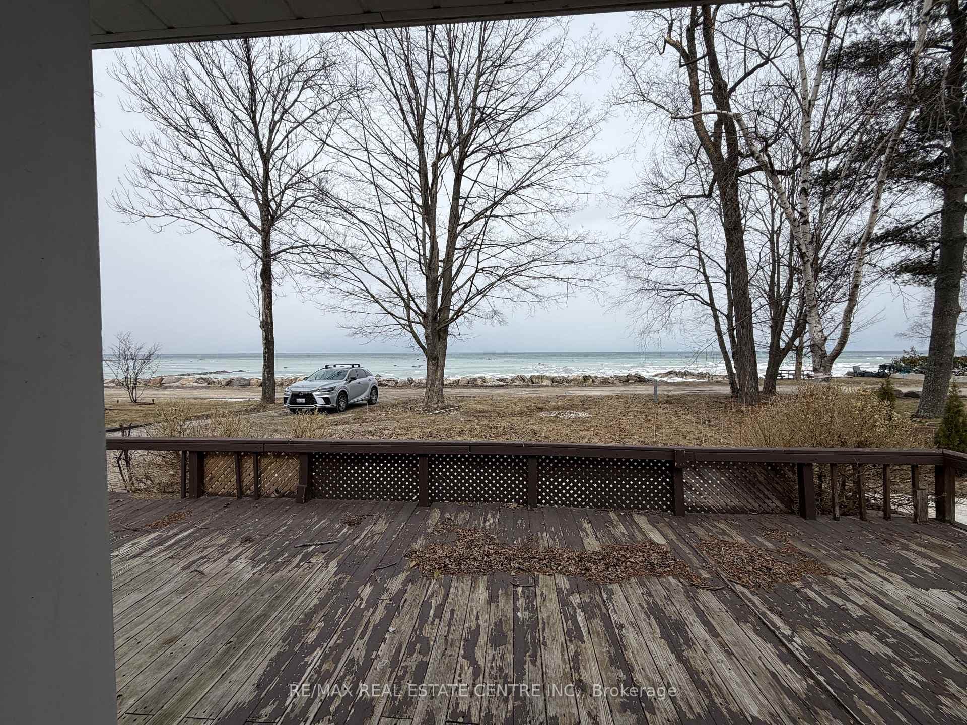 35 Lakeside Avenue photo 27