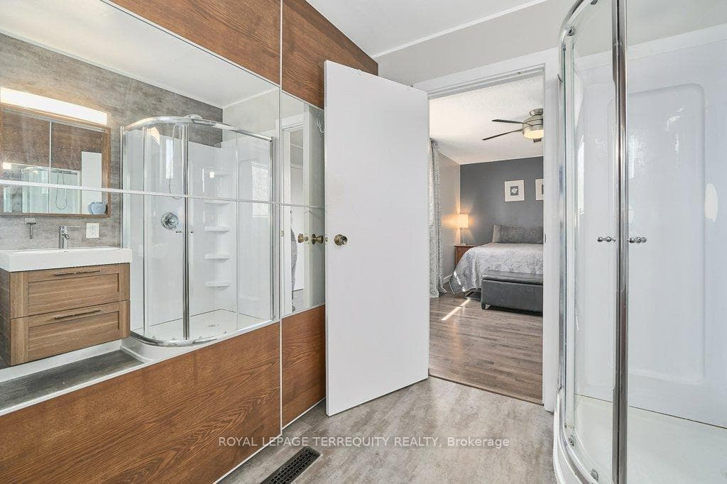 798 Greenbriar Drive photo 21