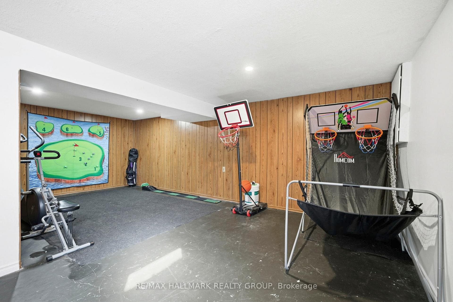 465 Joseph Street photo 26