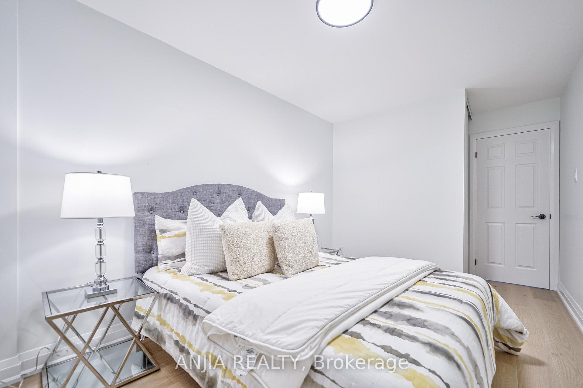 15 Brimwood Boulevard Unit 26 photo 26