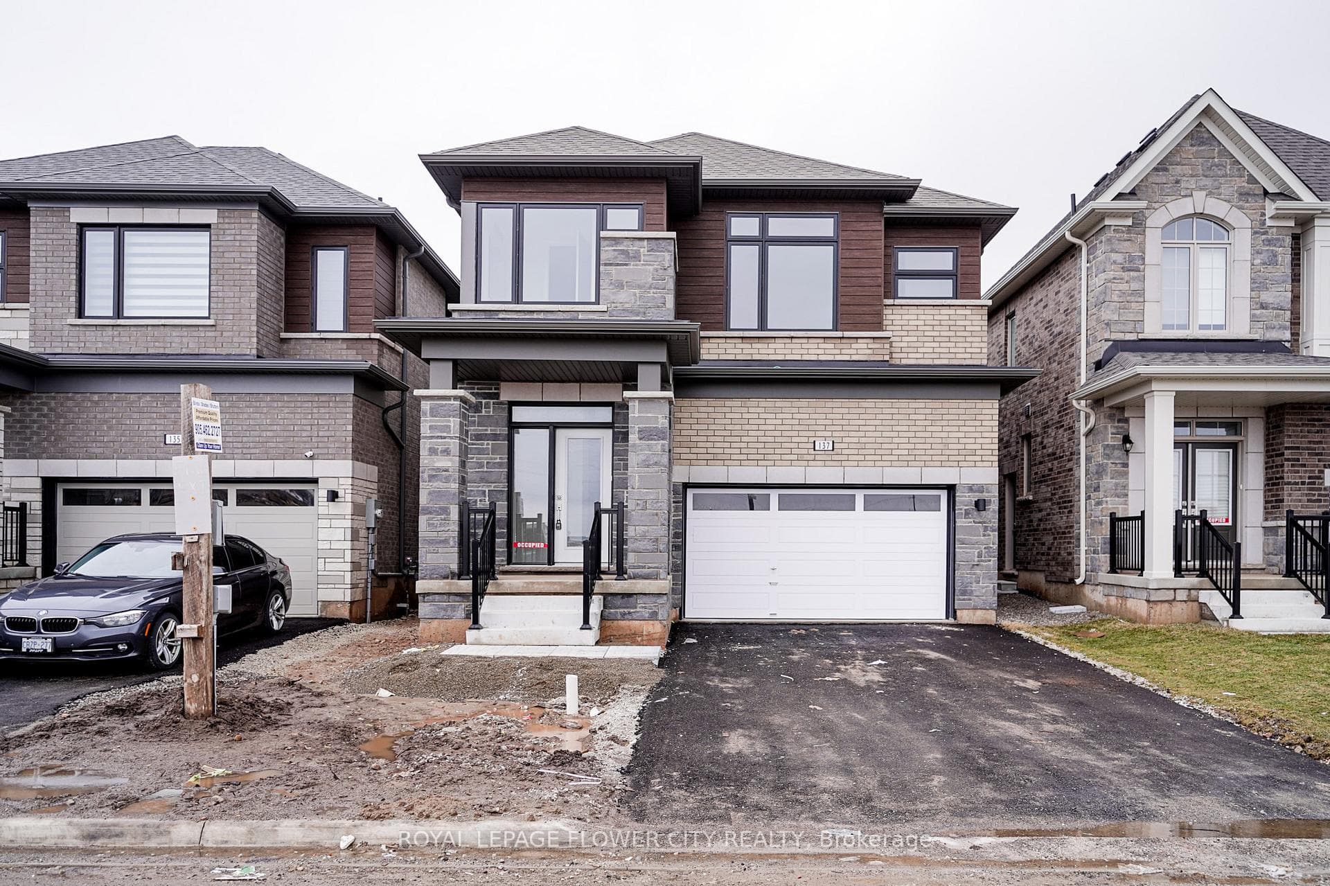 137 HENSHAW Drive photo 4