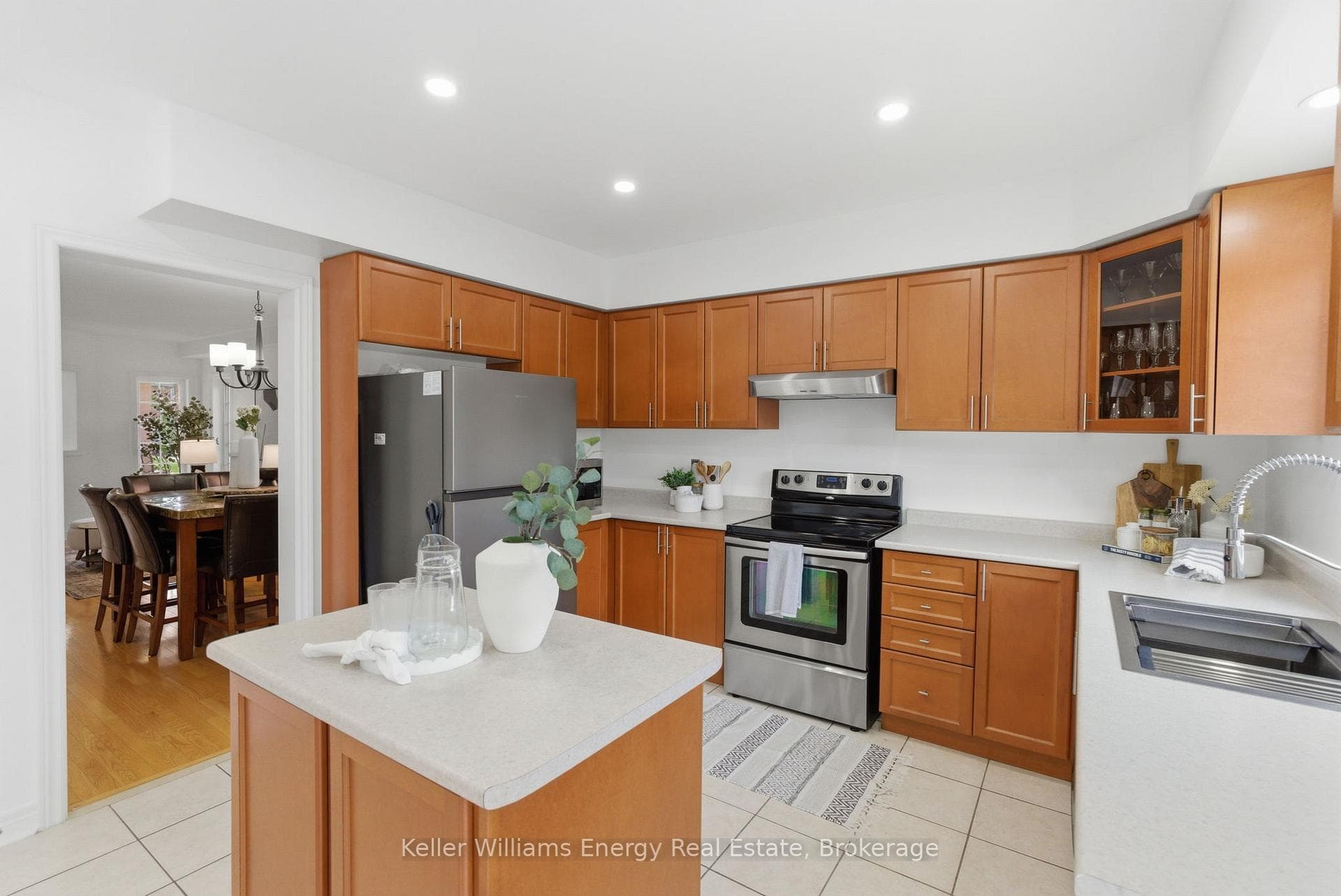 338 Dowson Loop photo 10