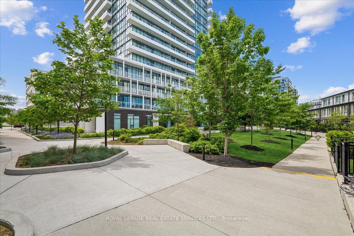 188 Fairview Mall Drive Unit 707 photo 32