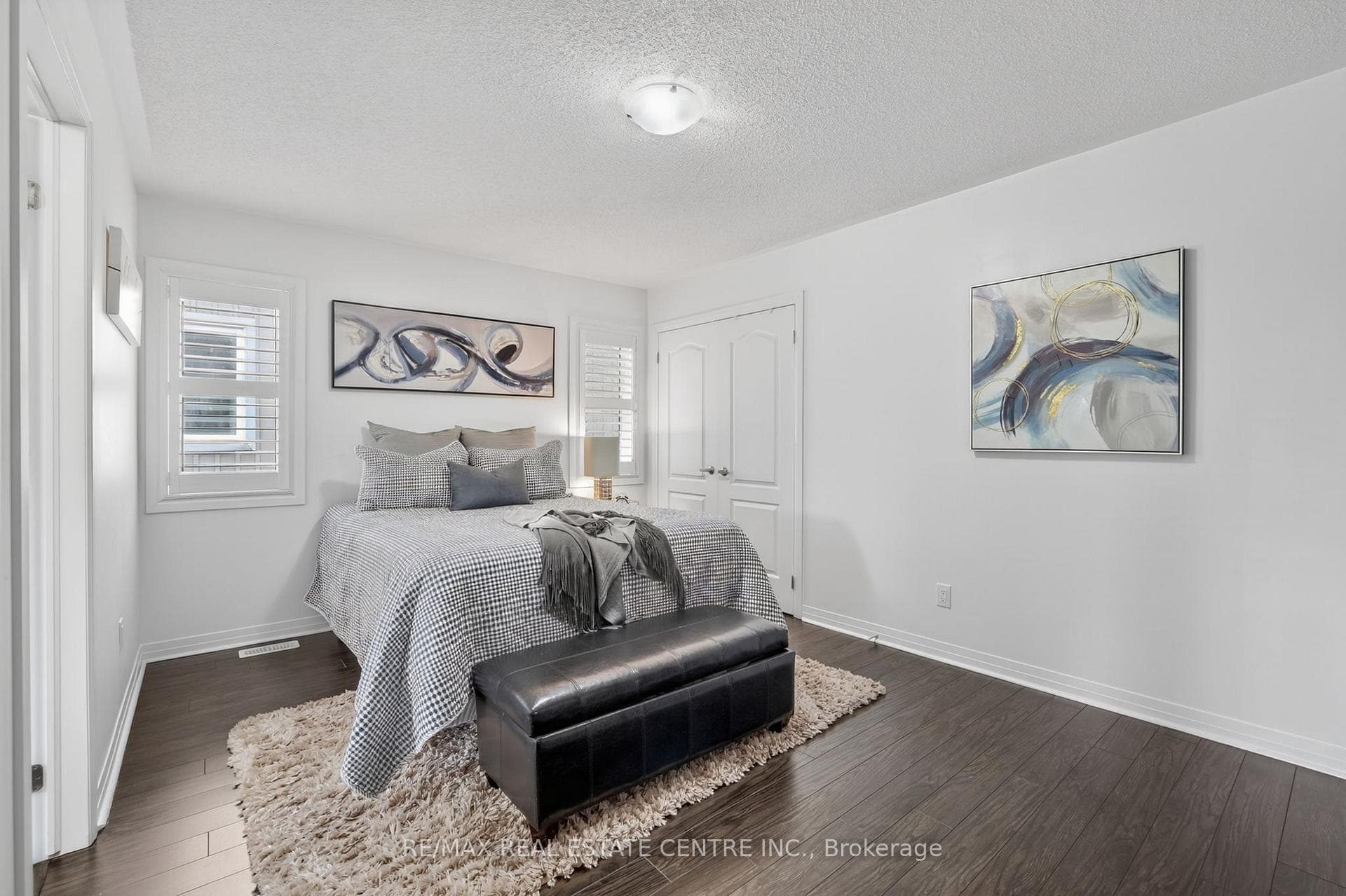 27 Drew Brown Boulevard photo 31