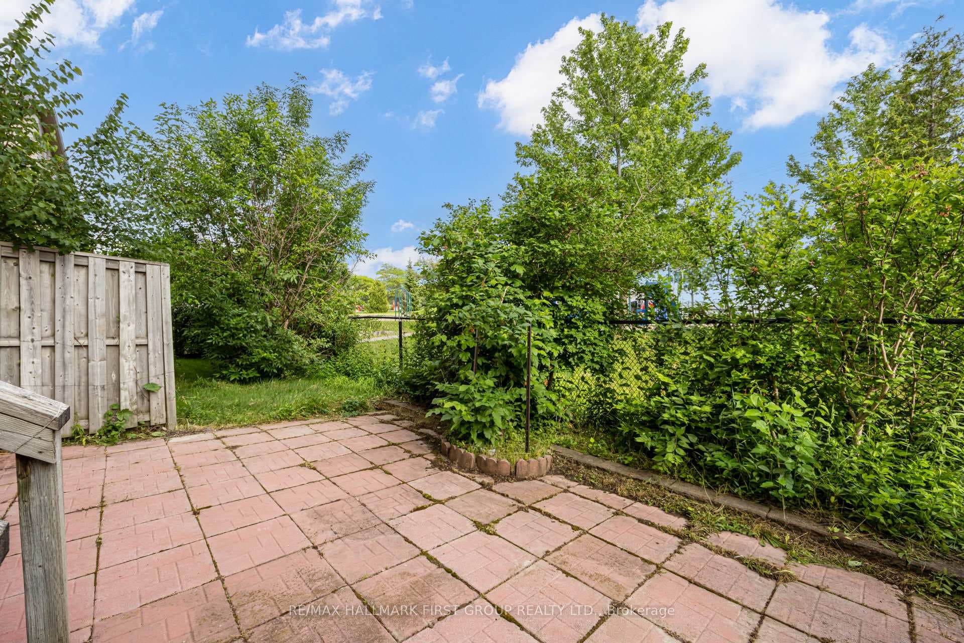 1075 Ellesmere Road Unit 15 photo 39