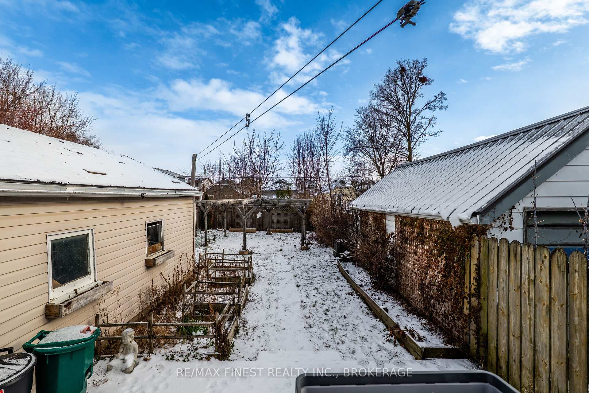 757 Victoria Street photo 45
