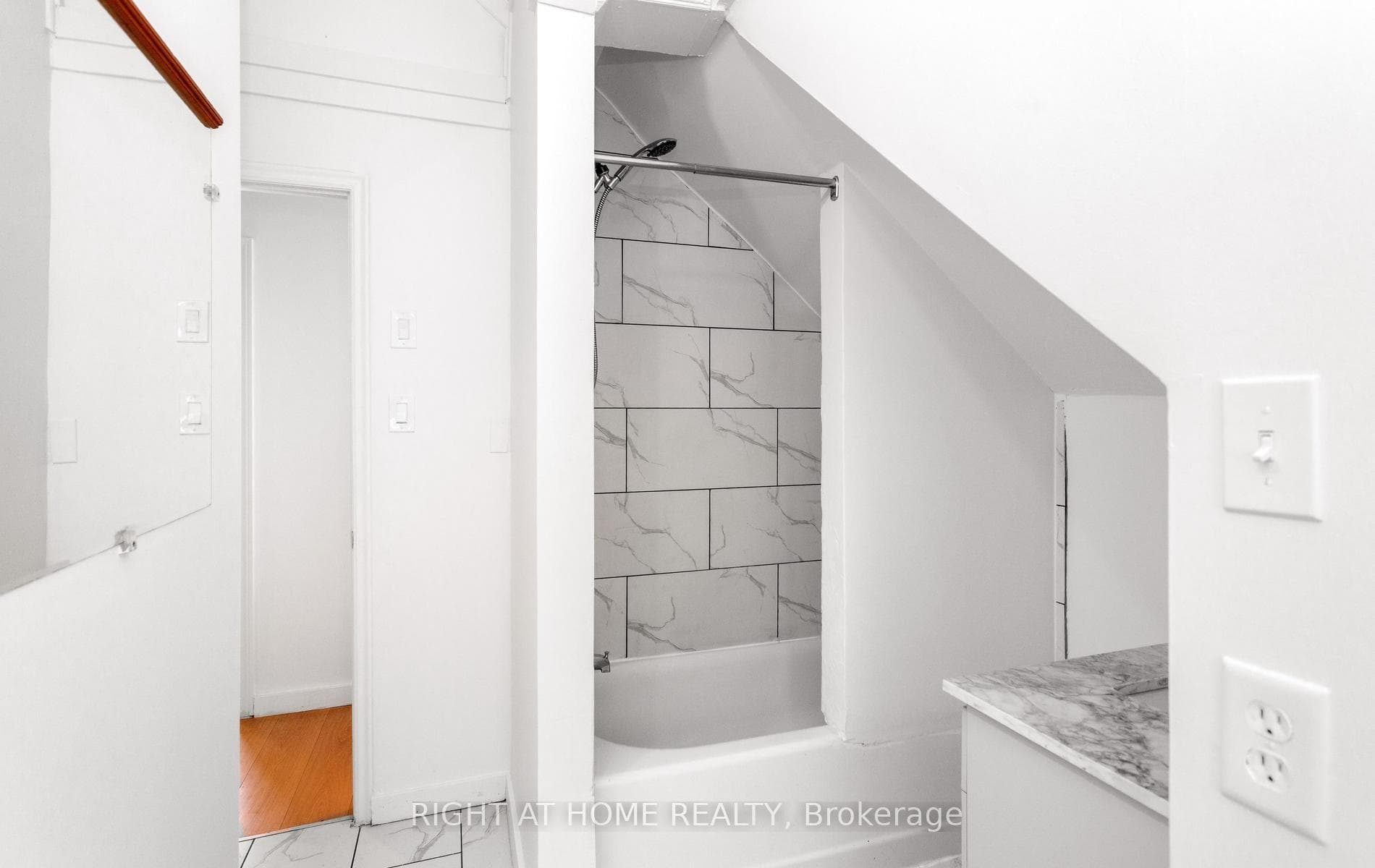 193 Madison Avenue photo 26