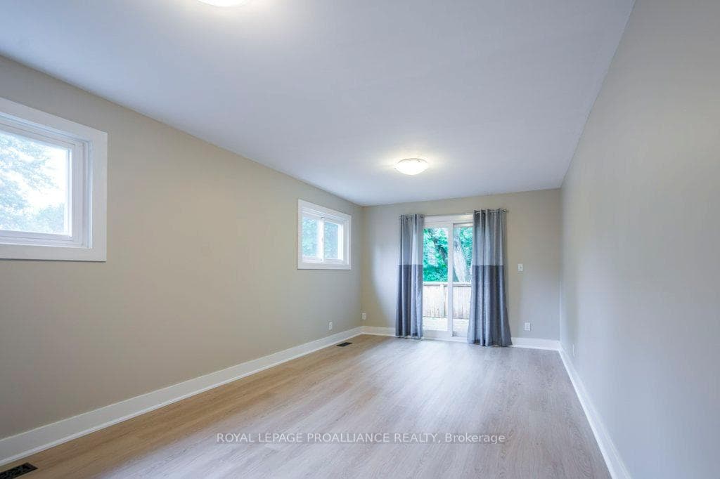 306 Macdonald Avenue photo 16