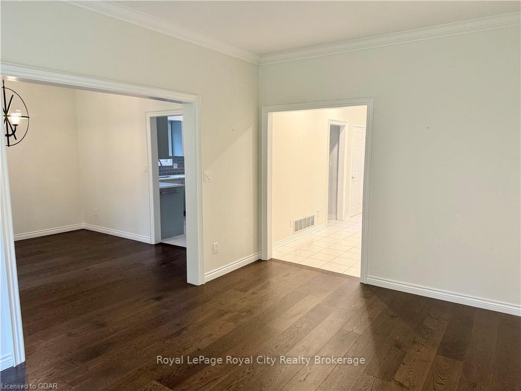 25 MANOR PARK Crescent Unit 9 photo 9