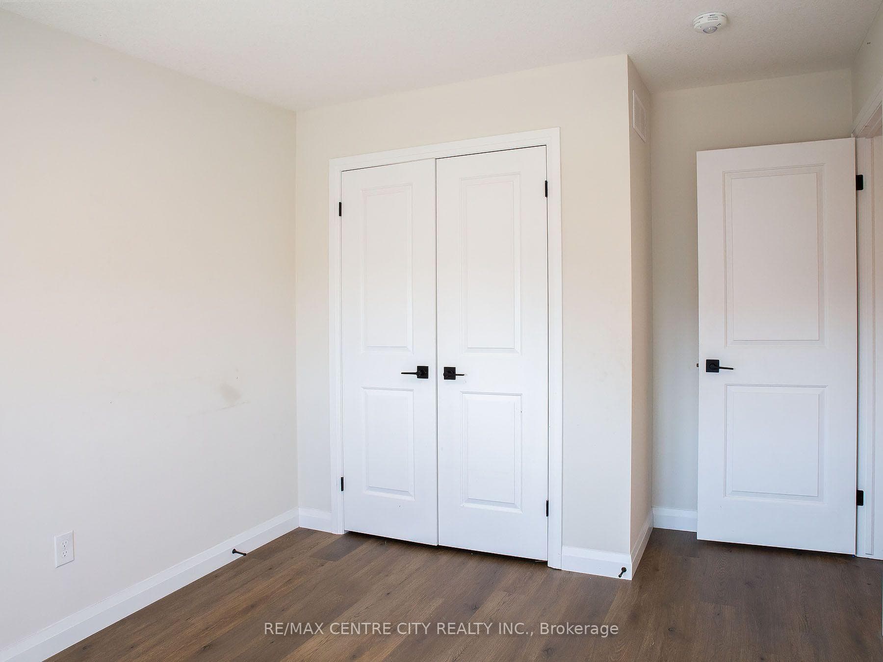 1826 Finley Crescent photo 21