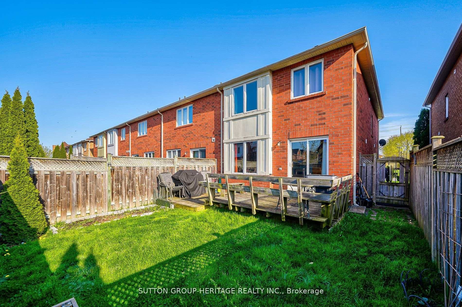 4 Stokely Crescent photo 31