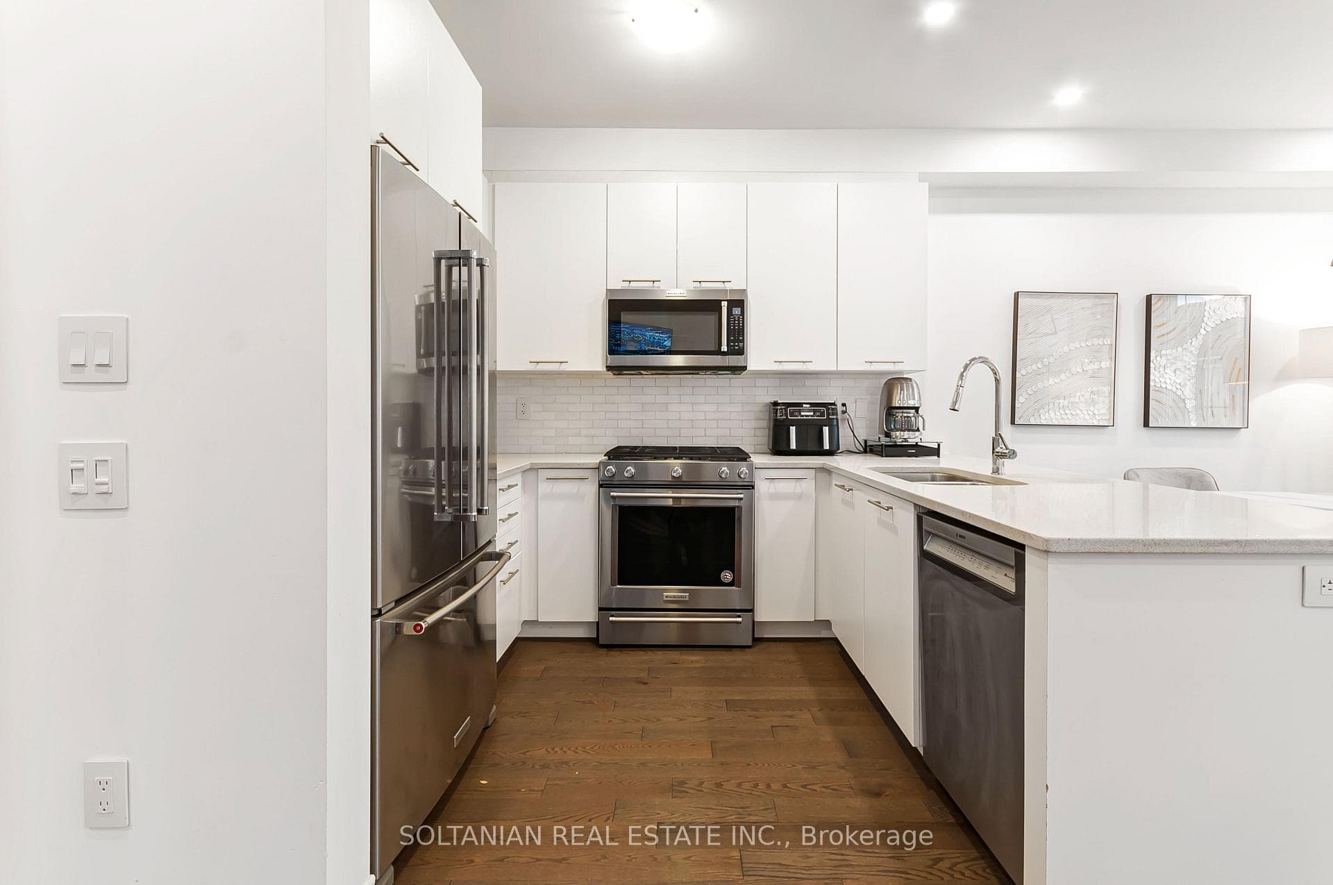 18 Drizzel Crescent photo 7