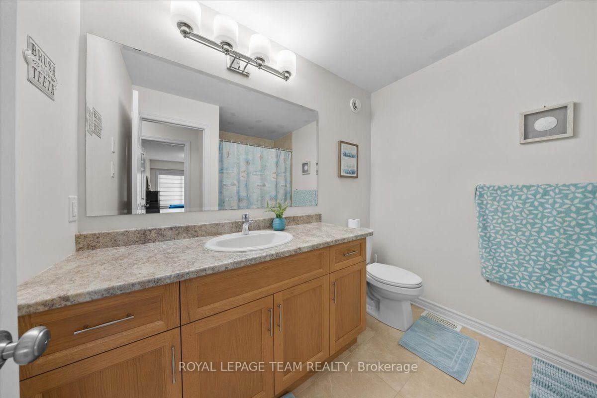 552 Jackdaw Avenue photo 26