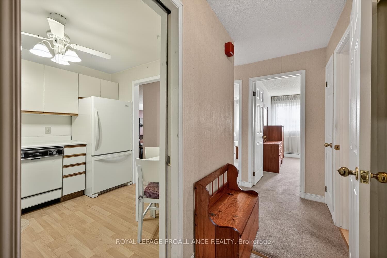 820 Laurier Boulevard Unit 205 photo 9