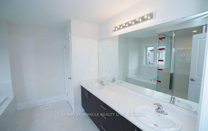 31 Prudhoe Terrace Unit Upper photo 33