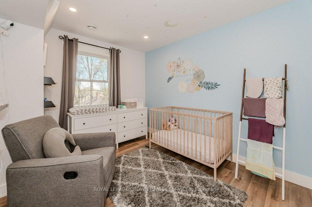 38 Fourth Avenue photo 19