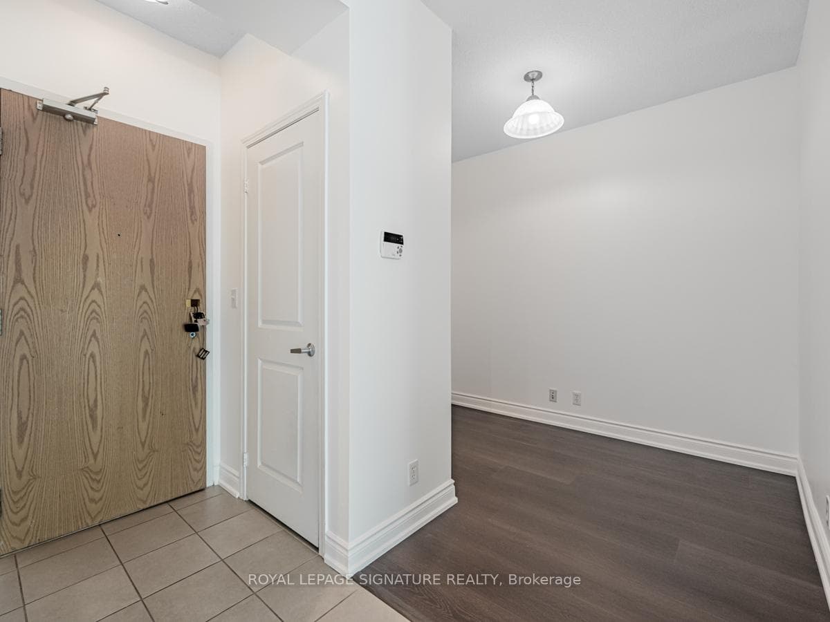 1900 Lake shore Boulevard Unit 1705 photo 18