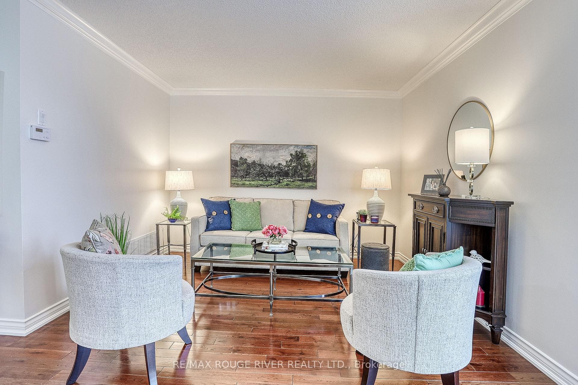 52 Abernethy Crescent photo 4