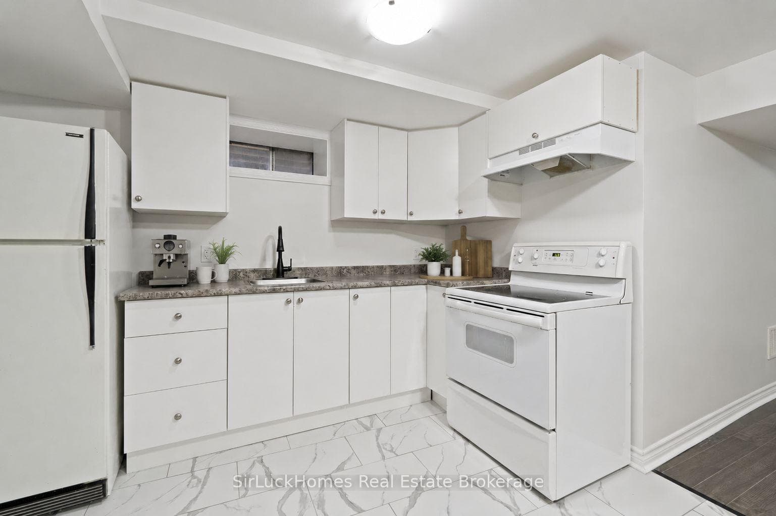 90 Mountainview Road photo 9