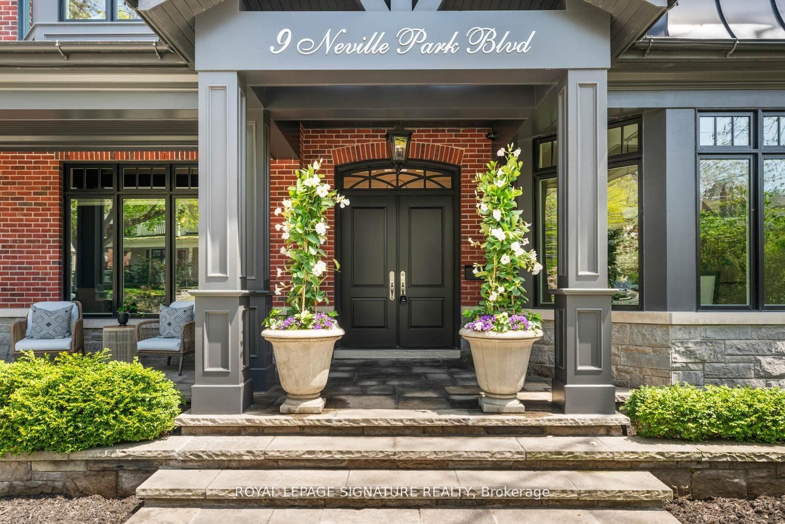 9 Neville Park Boulevard photo 4