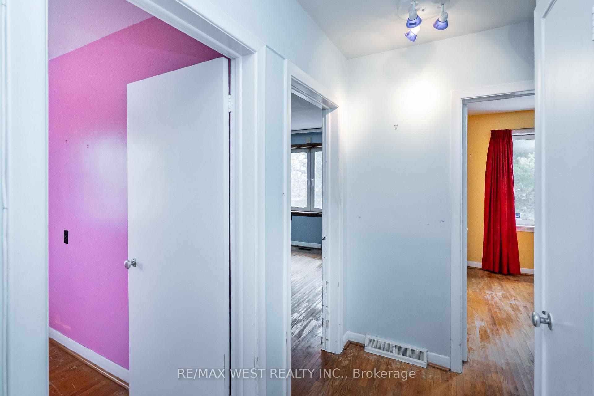 101 Barrymore Road photo 18
