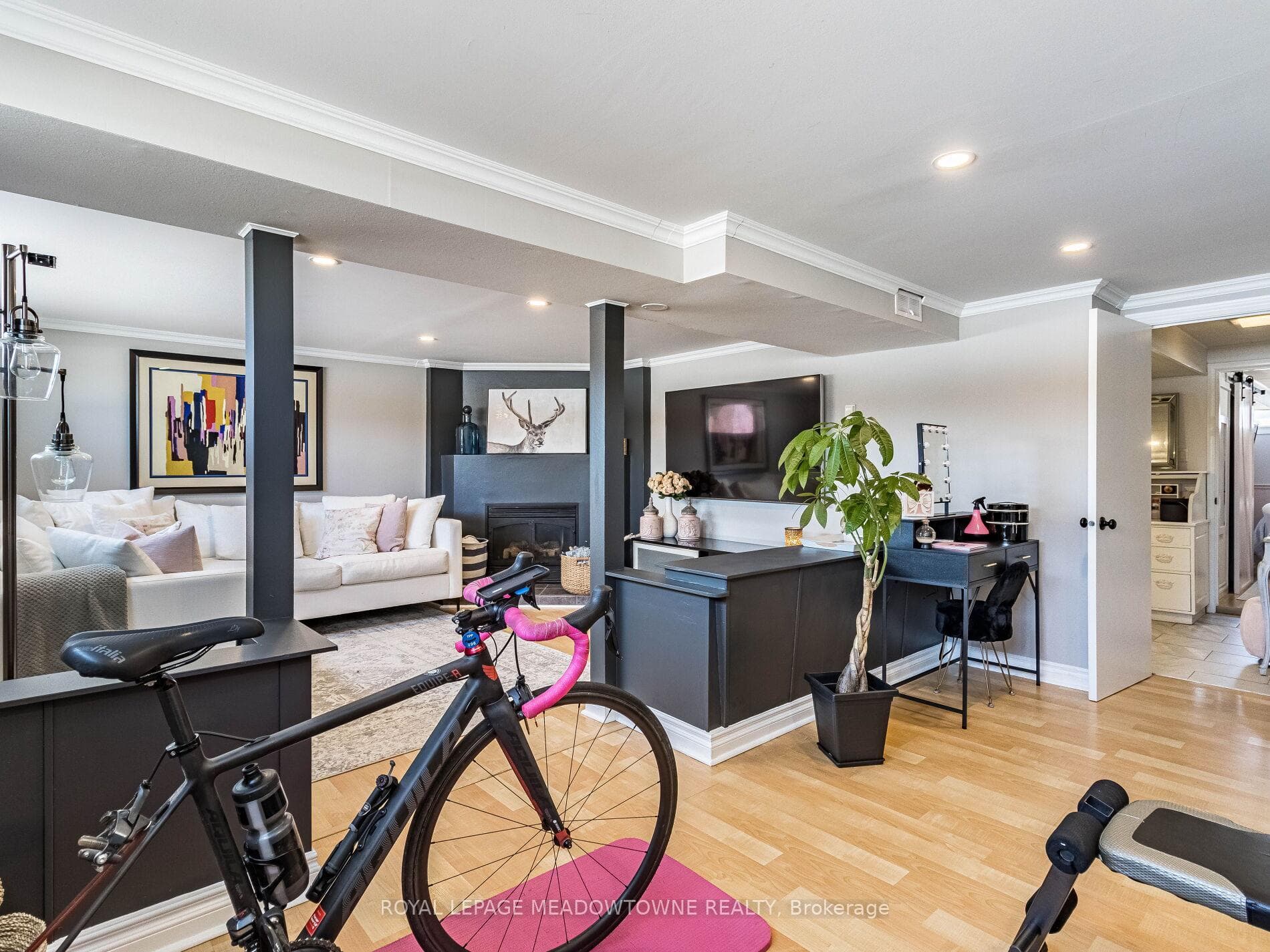 48 Chatsworth Drive photo 36