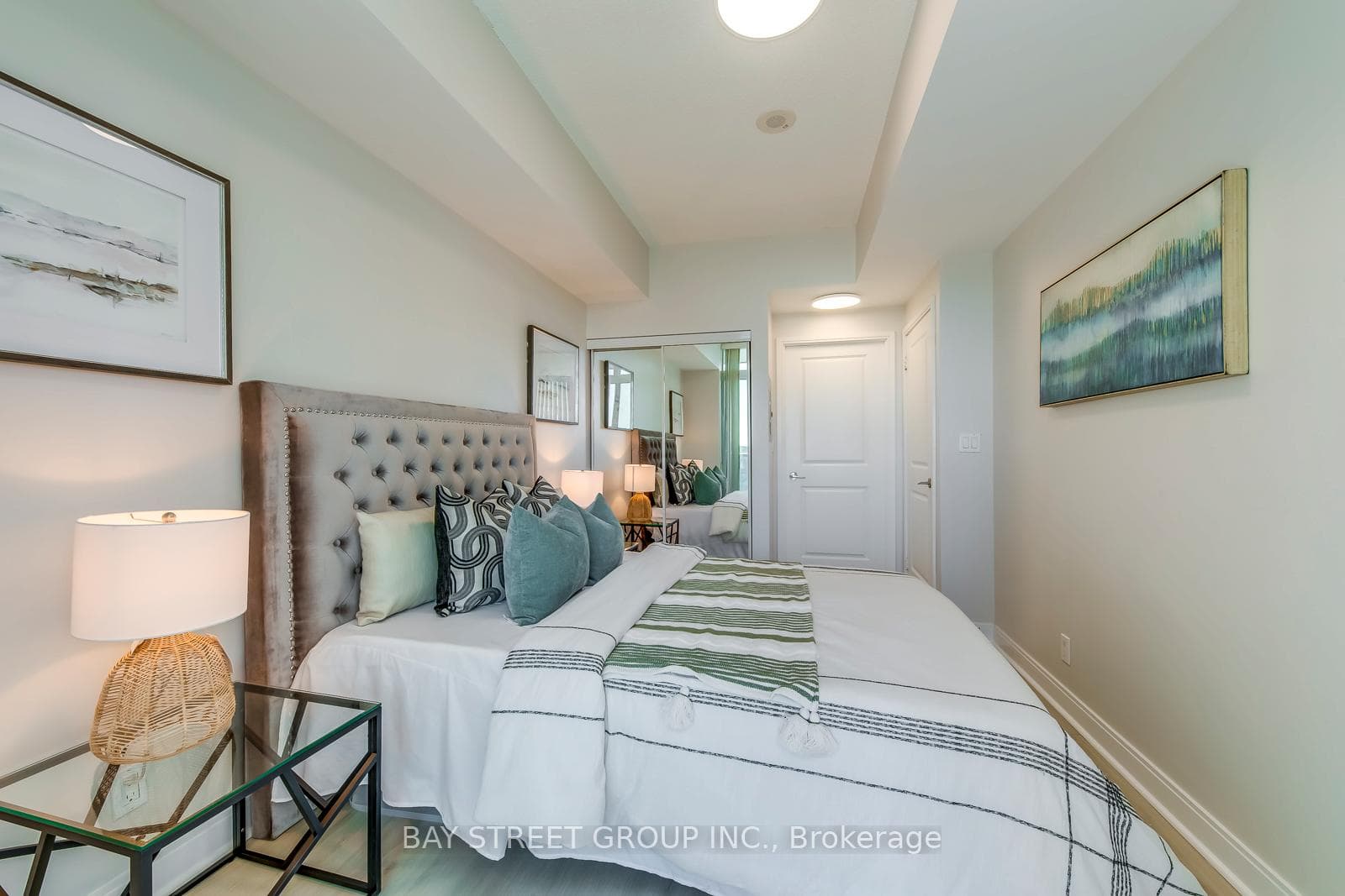 80 Absolute Avenue Unit 1405 photo 21