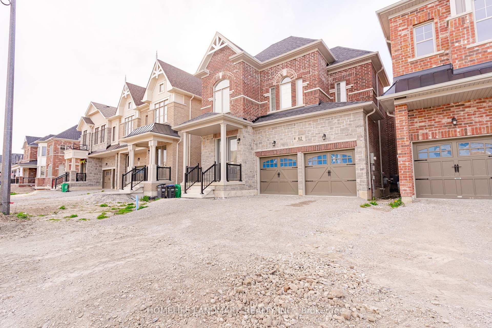 62 Dotchson Avenue photo 1
