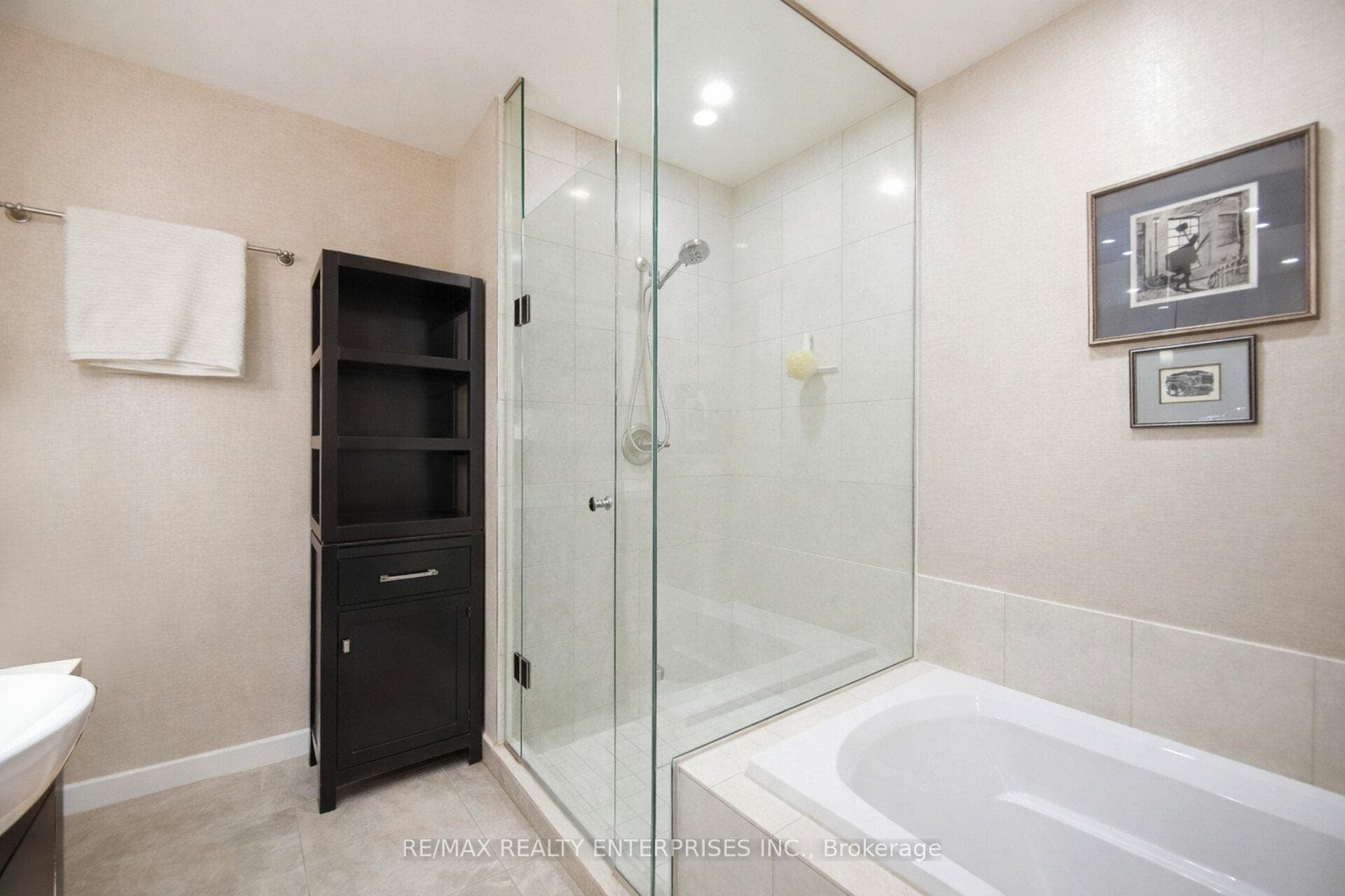 Primary Ensuite has tub and separate shower
