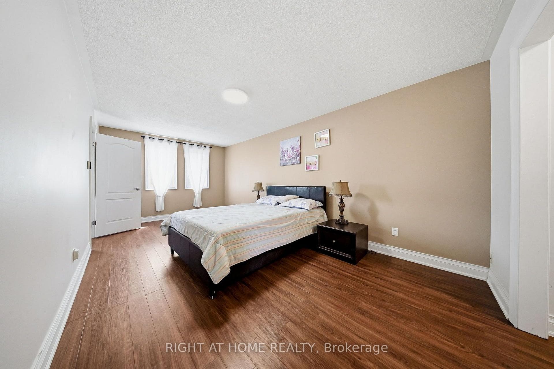 29 Sunforest Drive photo 31