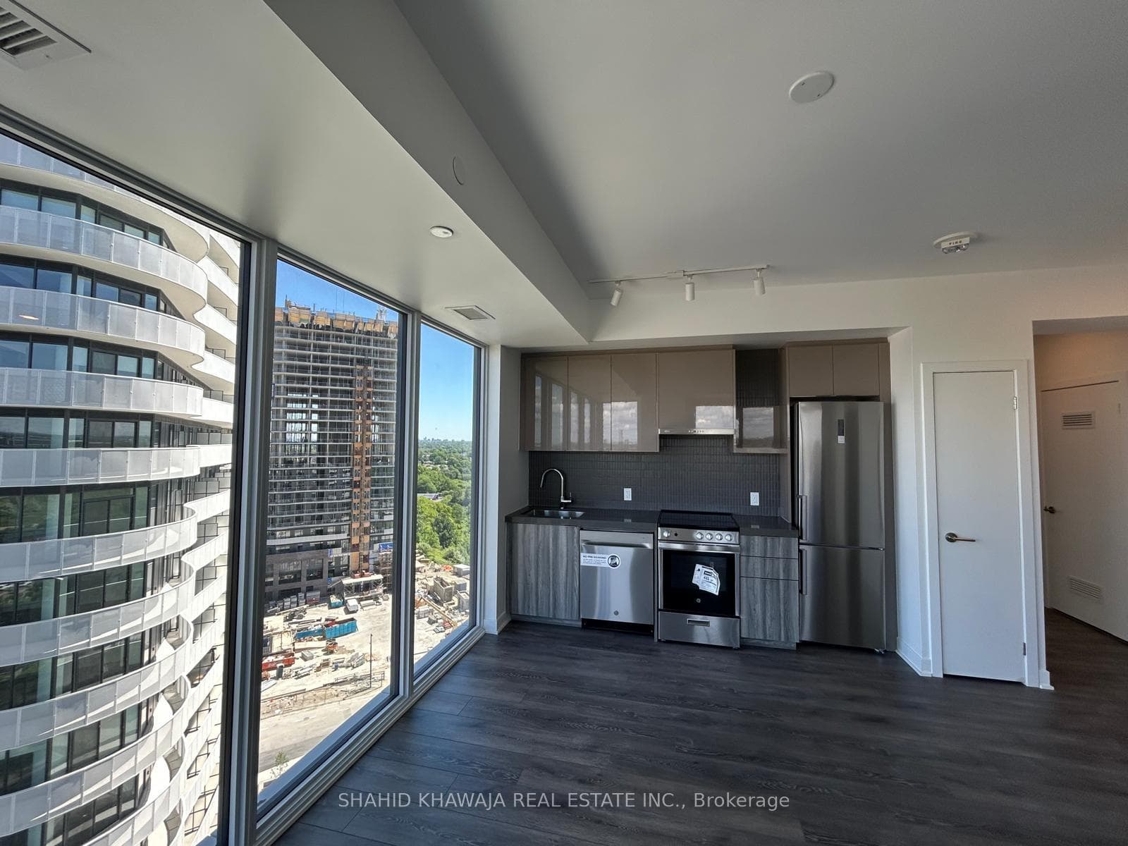 10 Flavelle Trail Unit 1302 photo 9