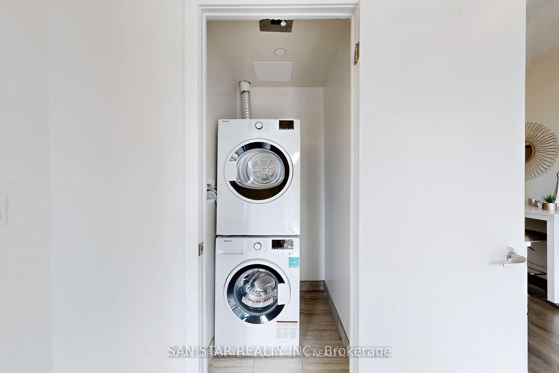 188 Fairview Mall Drive Unit 211 photo 12