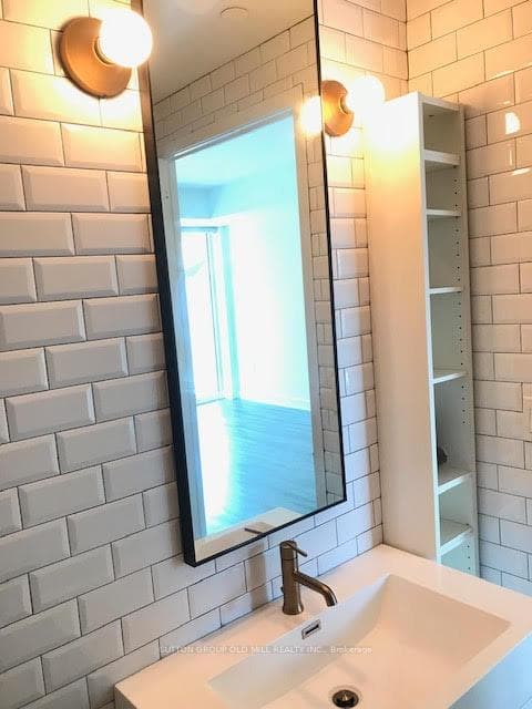 106 Dovercourt Road Unit 302 photo 16