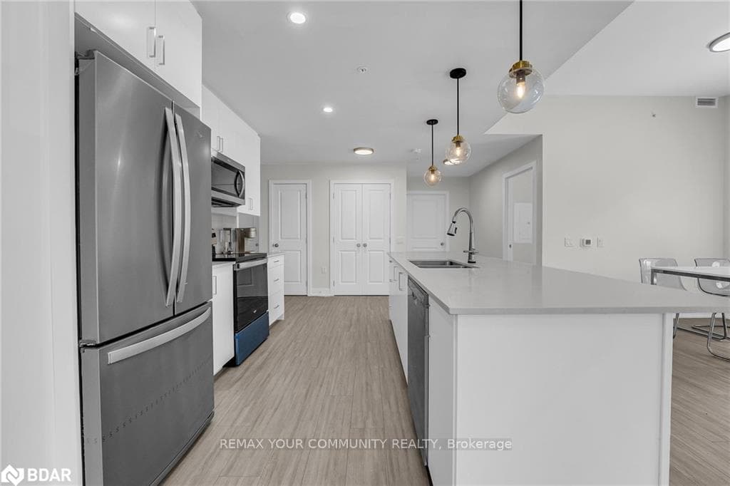 121 Mary Street Unit 211 photo 7