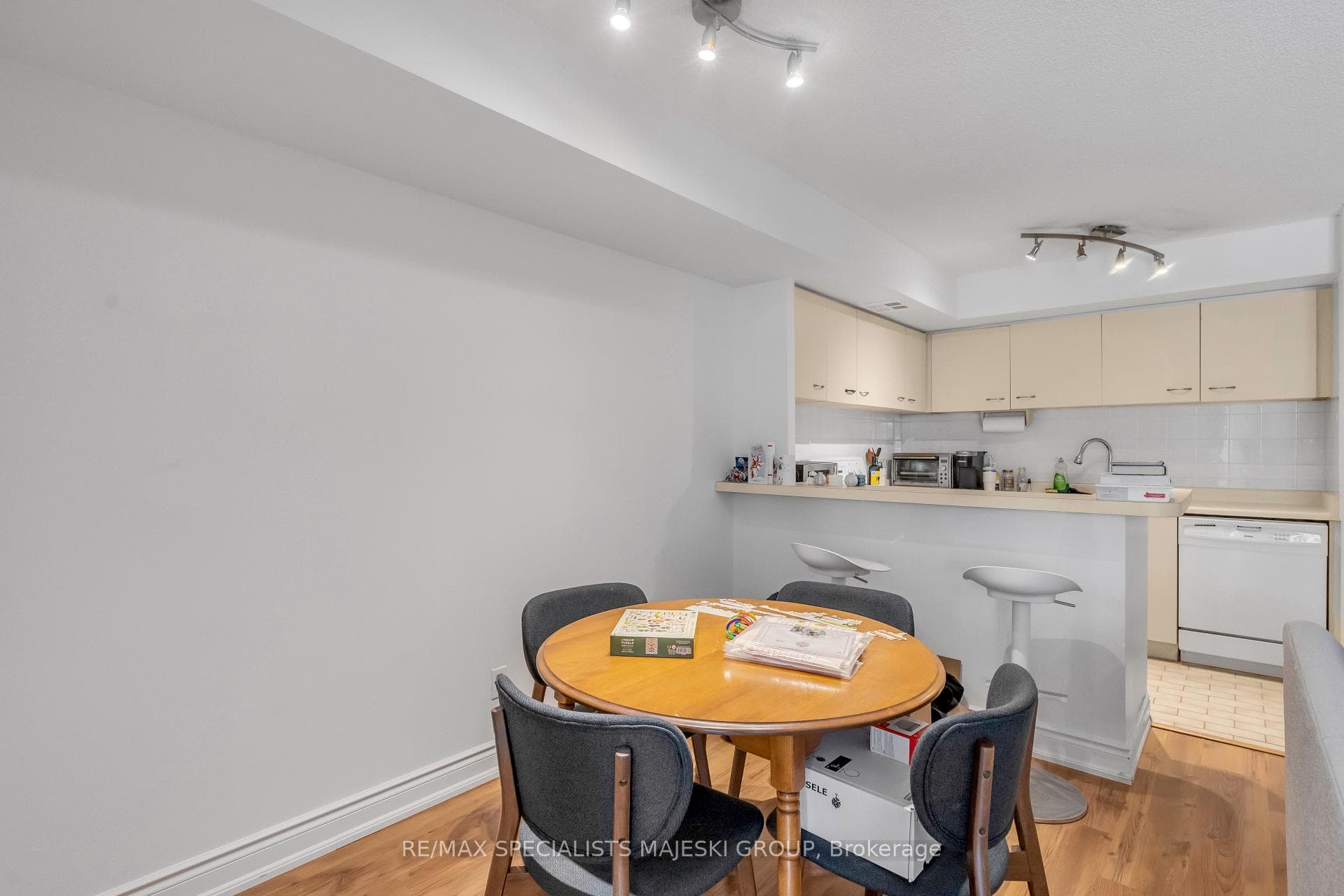 25 The Esplanade N/A Unit 813 photo 16