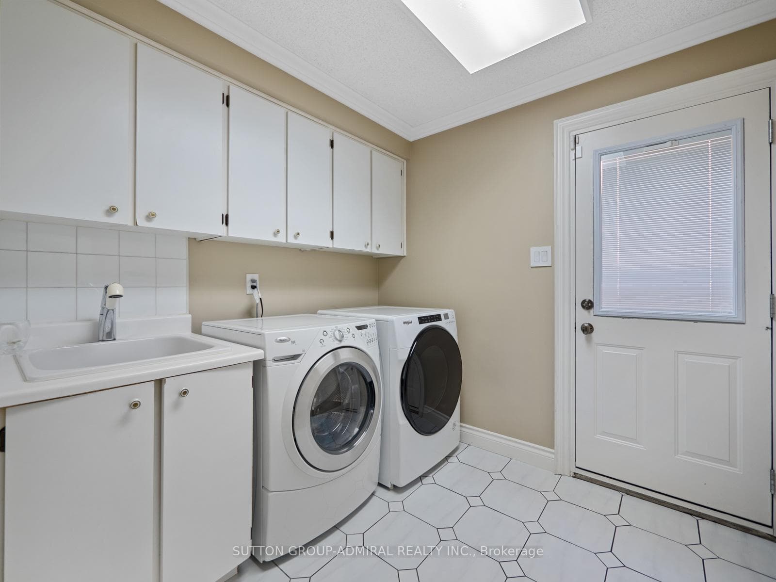 110 Summerdale Drive photo 11