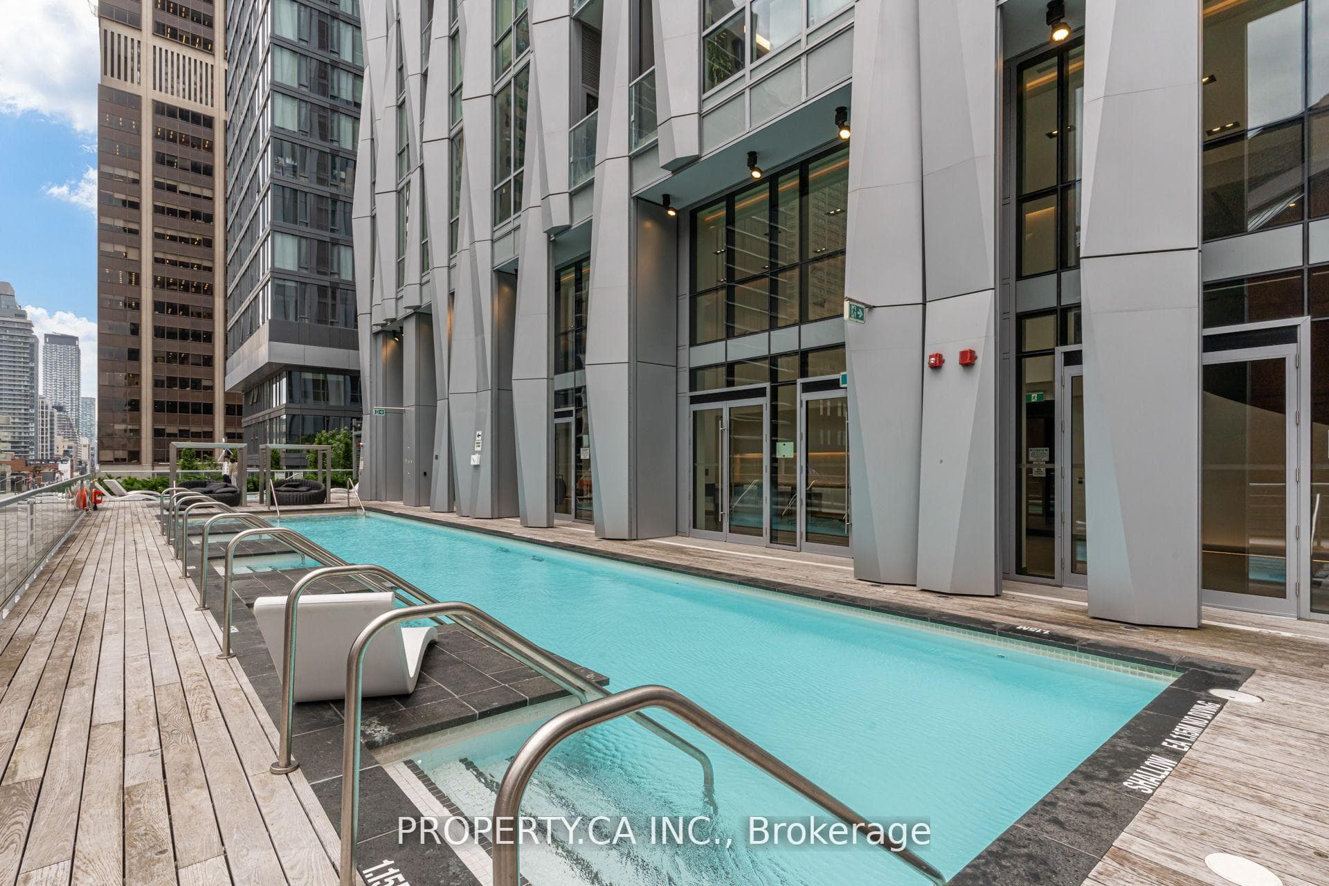 1 Yorkville Avenue Unit 3507 photo 24