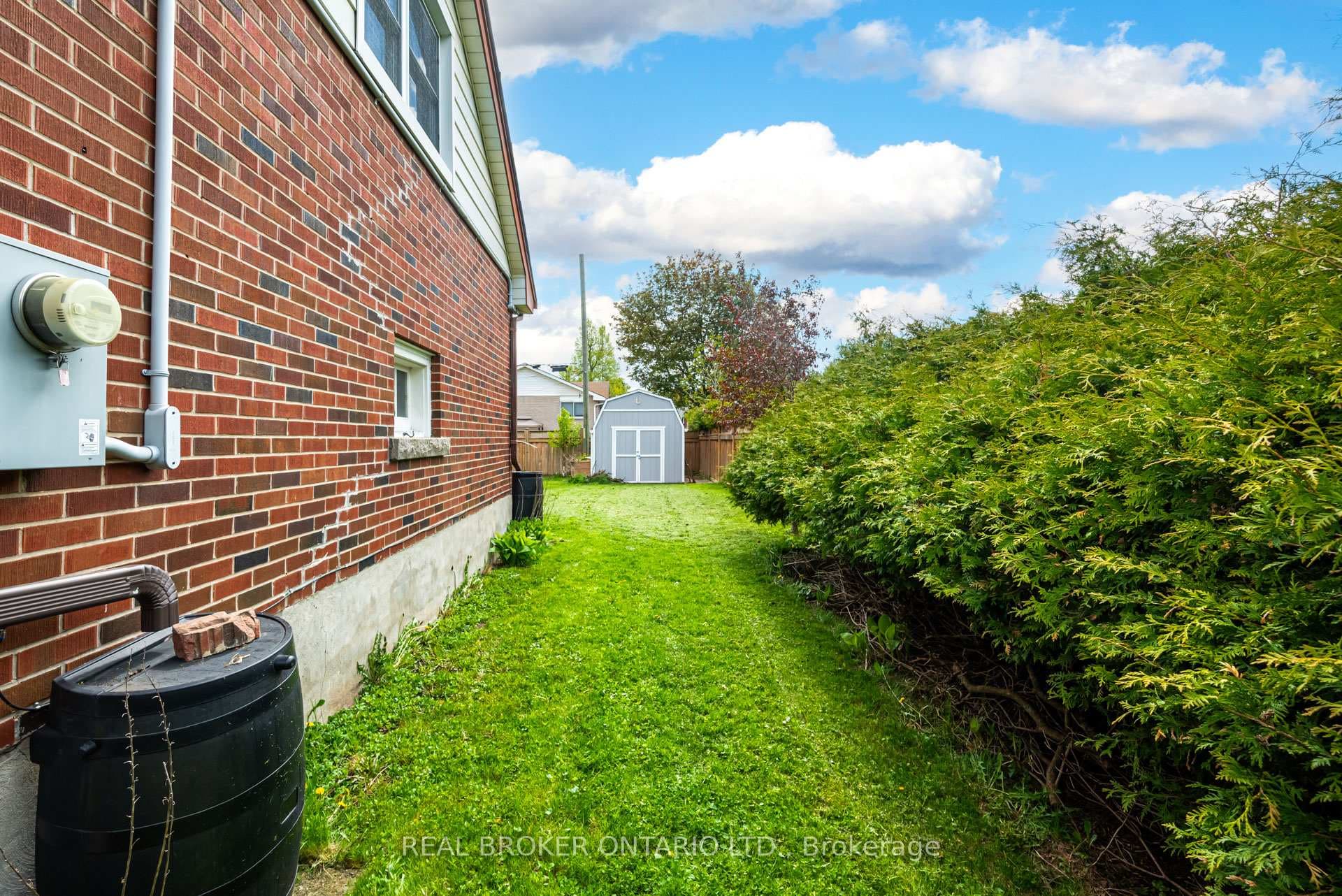 186 Jeffery Avenue Unit Upper photo 36
