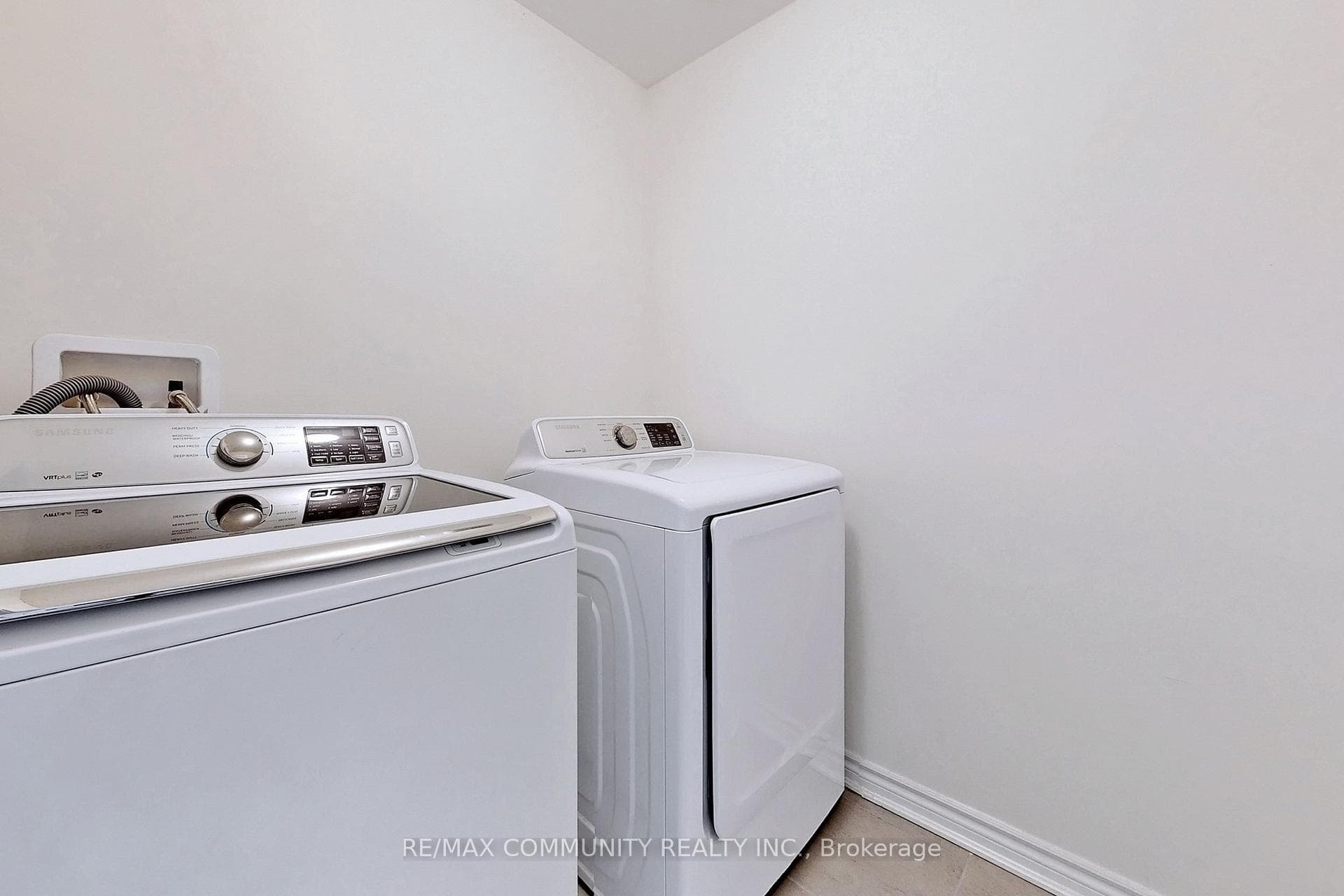 12 Fiesta Way photo 35
