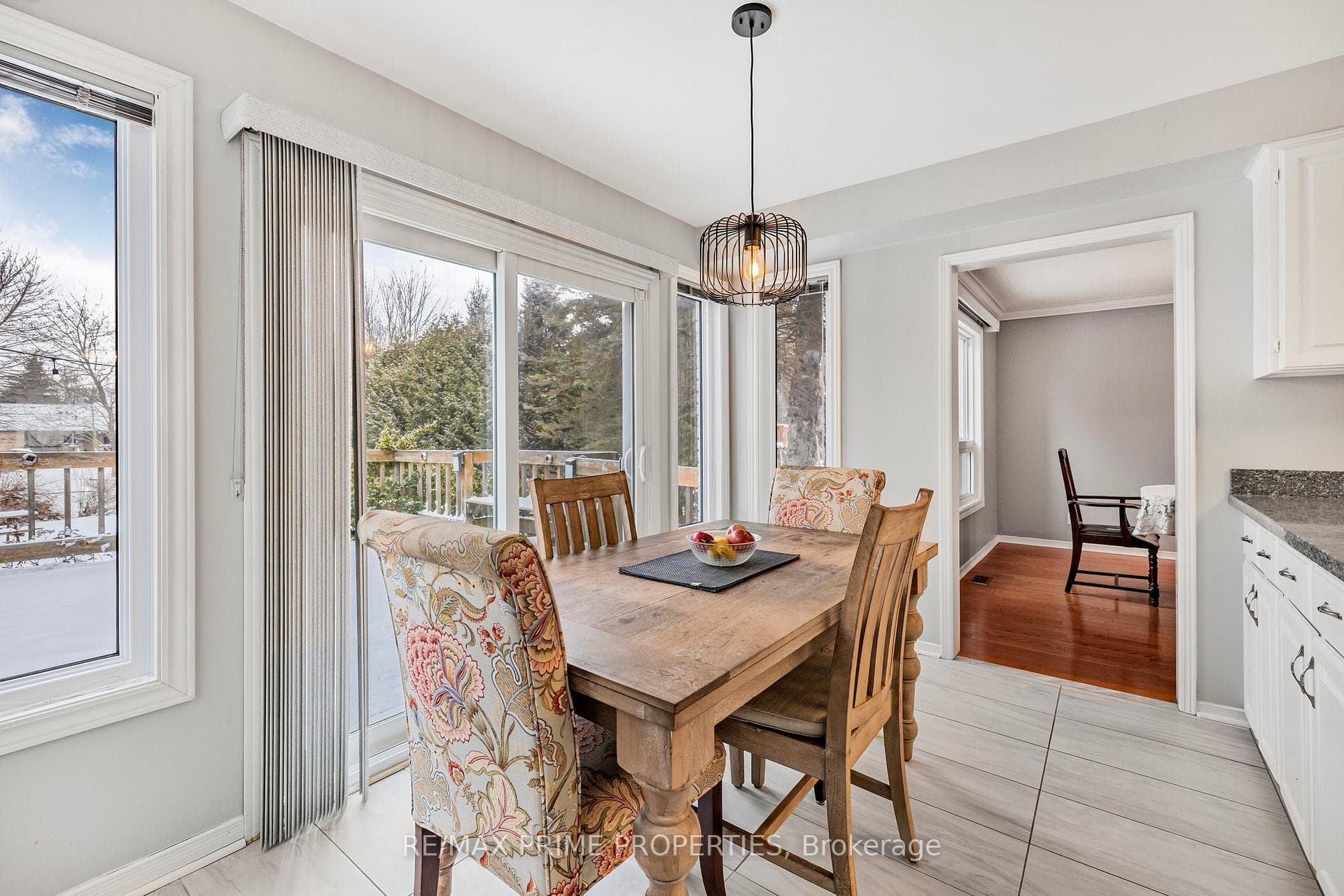 1630 Mount Albert Road photo 8