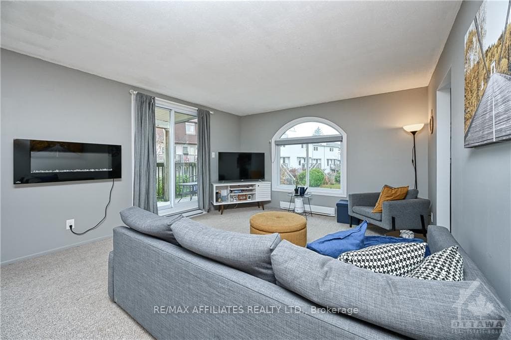 716 TANGUAY Court photo 3