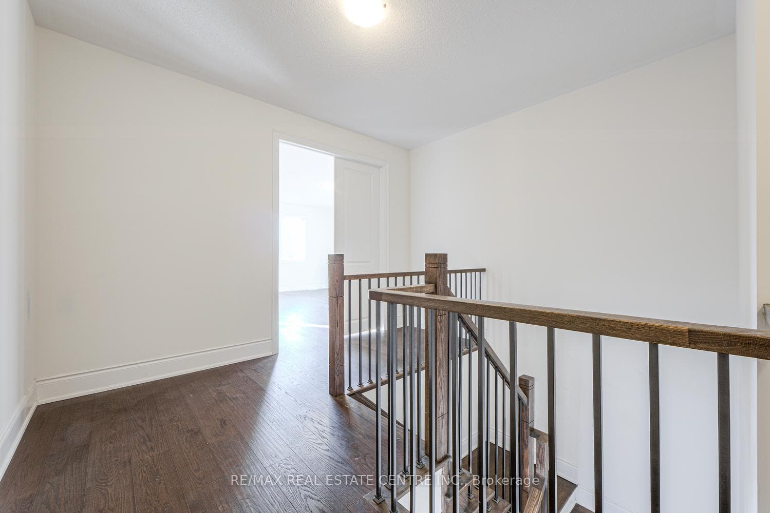 2492 ORCHESTRATE (UPPER) Drive photo 23