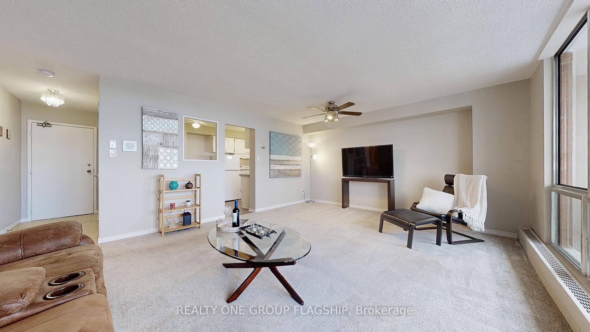 225 Harvard Place Unit 1605 photo 9