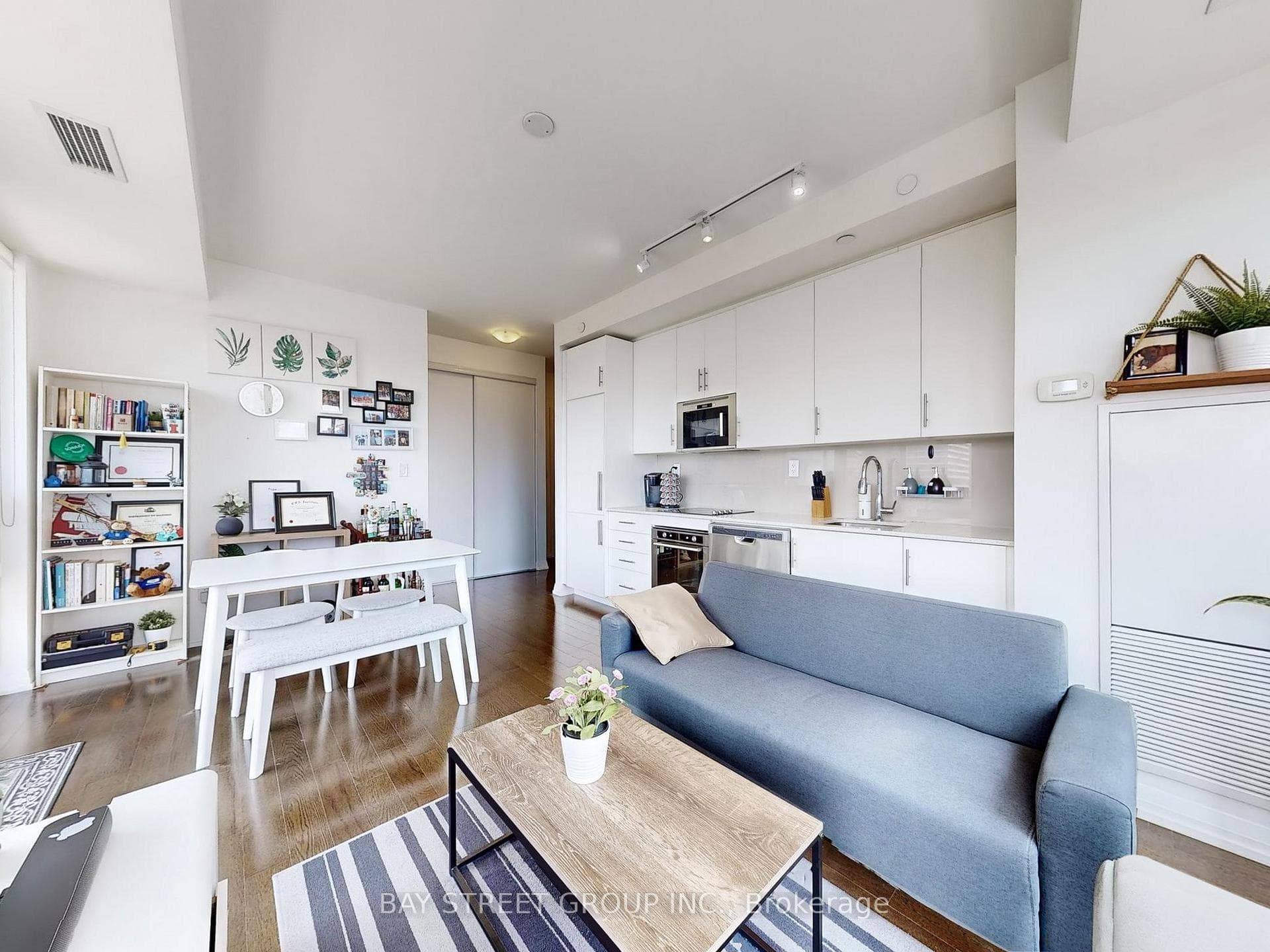 460 Adelaide Street Unit 1211 photo 13
