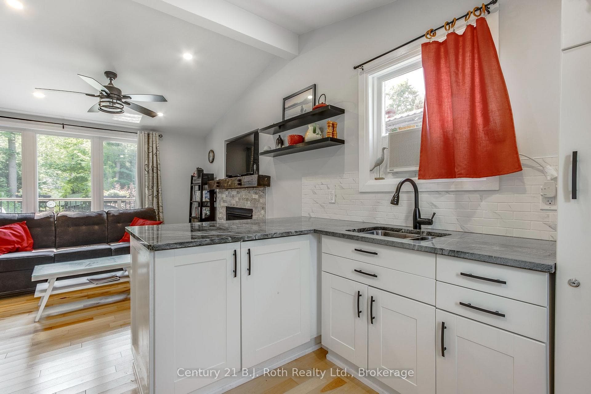 8 Arbor Road photo 10