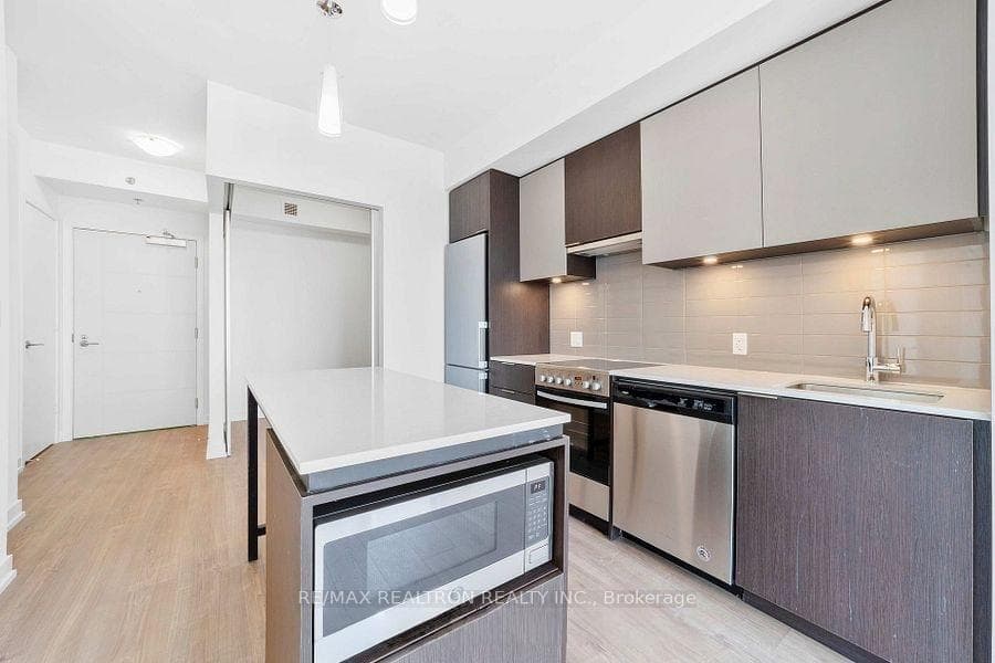 203 college Street Unit 2205 photo 7